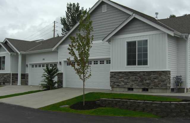 Duplex Condo Available for move in! - 818 10th Street Southeast, Puyallup, WA 98372