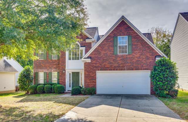 Beautiful 3 bedroom 2.5 bath home in Williams Glenn Community in Charlotte with Primary on the main. photos photos