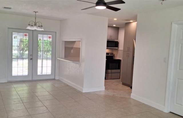 1150 NW 23rd Ave photos photos