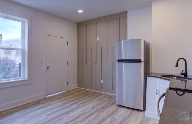 11 East Walnut Street - 4 photos photos