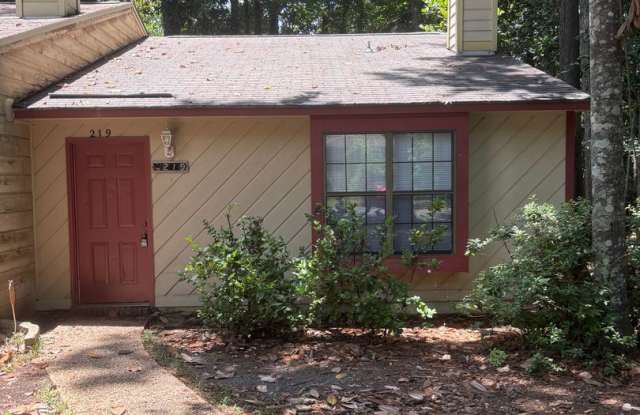 Price reduced!!! Townhouse off Park Avenue photos photos