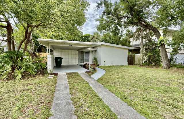 621 Superior Ave photos photos