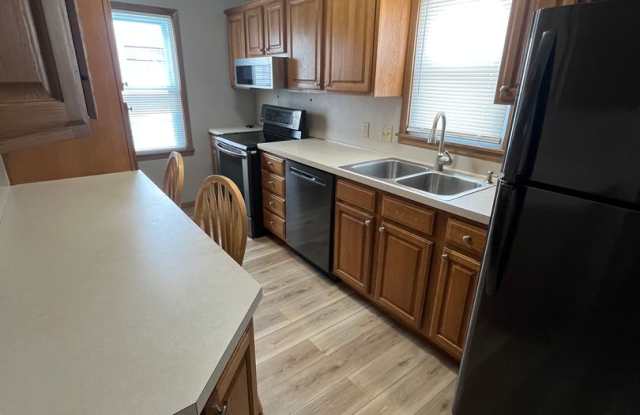 3 Bedroom Updated house! Two Stall Garage photos photos