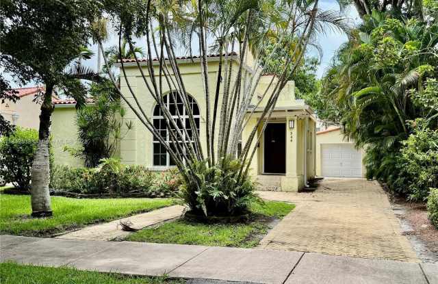 544 San Lorenzo Ave photos photos