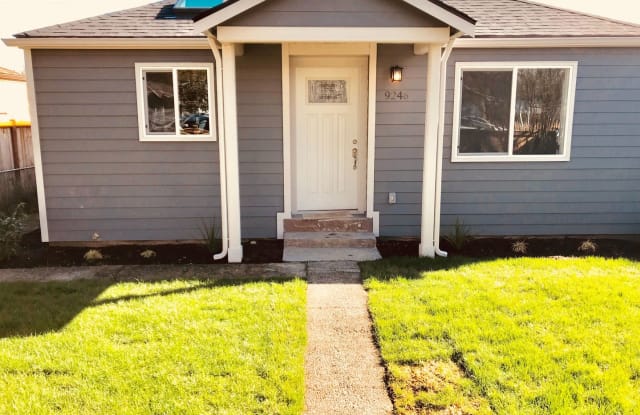 9246 21st Ave SW - 9246 21st Avenue Southwest, Seattle, WA 98106