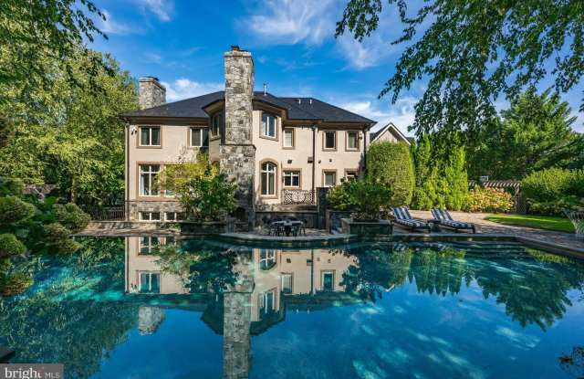 8305 FOX HAVEN Drive Gallery 2