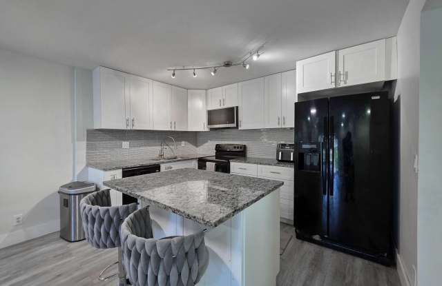 4121 NW 88th Avenue photos photos