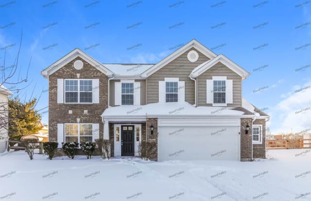 915 Regency Court - 915 Regency Court, Trenton, OH 45067