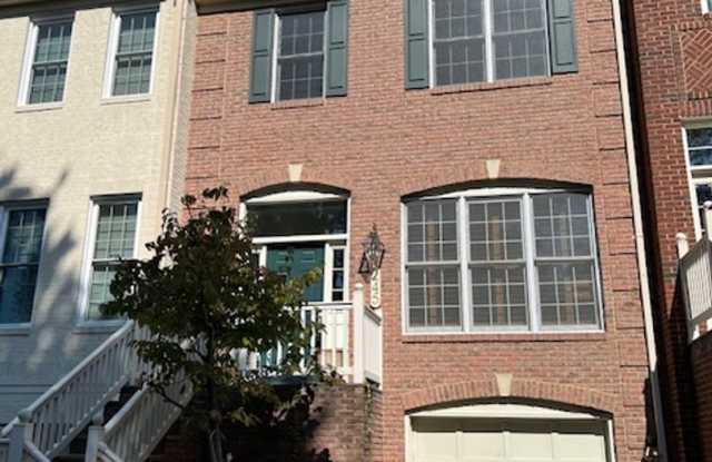 LUXURIOUS MAGRUDER BUILT TOWNHOME photos photos