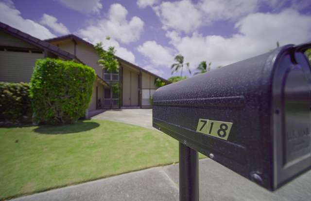 718 Halaula Place - 718 Halaula Place, East Honolulu, HI 96825