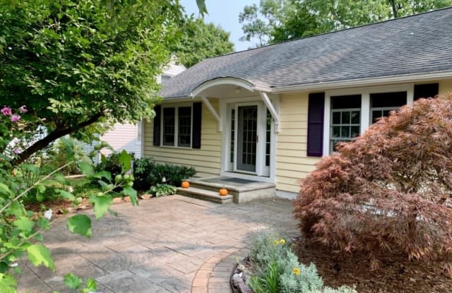 7 Tysley St - 7 Tysley Street, Bernardsville, NJ 07924