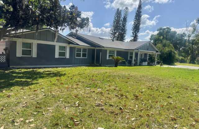 4/2 Lakehouse photos photos