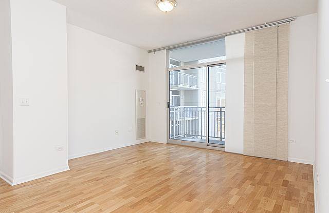 1134 W Gravnille Ave - 1134 West Granville Avenue, Chicago, IL 60660