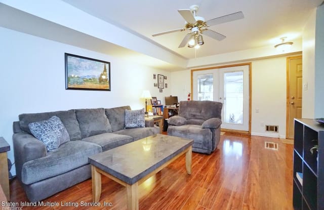 21 Bunnell Ct - 21 Bunnell Court, Staten Island, NY 10312