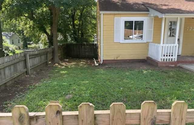 Coming soon!!! 2 Bedroom 1 Bath House with Bonus Room Gallery 3