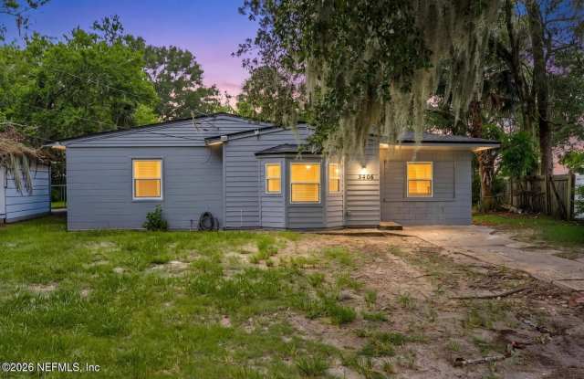 3406 EVE Drive W Gallery 2