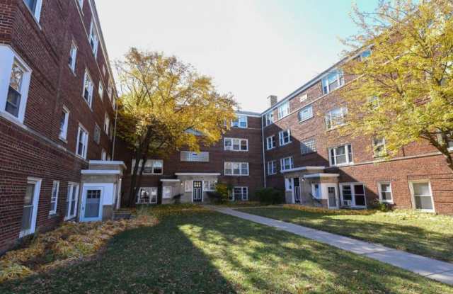 2733 Berwyn photos photos