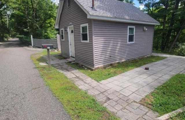 108 Magee Rd Gallery 2