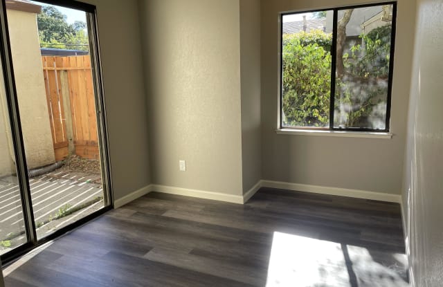 2850 Tachevah Duplex Gallery 4
