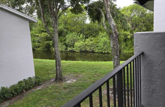1141 LAKE VICTORIA Drive Gallery 3