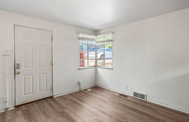 925 16th St. Gallery 4