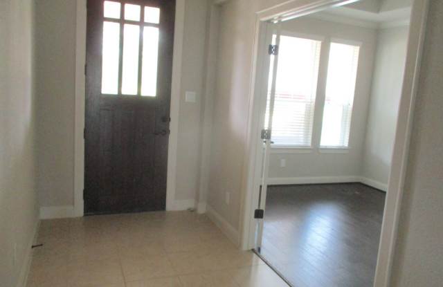 29542 Monona Terrace Court Gallery 3
