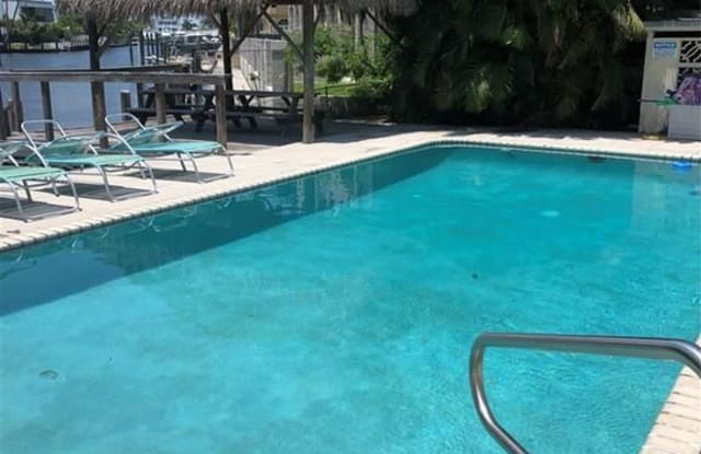 231 Hibiscus Ave - 231 Hibiscus Avenue, Lauderdale-by-the-Sea, FL 33308