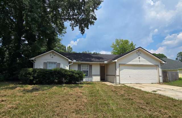 Available Now Charming 3 Bed / 2 Bath Home – Pet Friendly – No HOA! photos photos