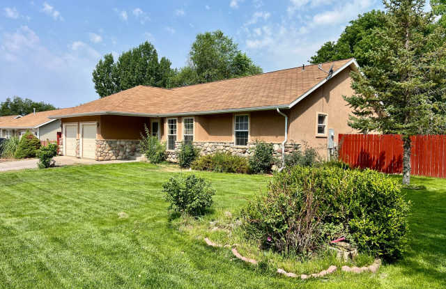 Single Family Home in Silt for Rent photos photos