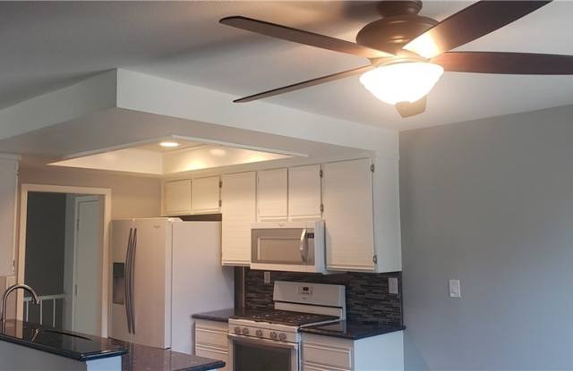 25212 Tanoak Lane Gallery 2