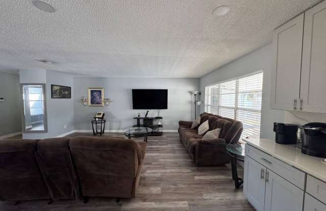 1814 Paradise Drive Gallery 4