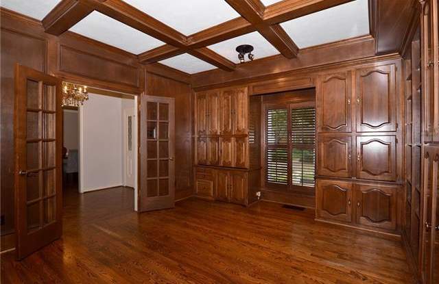 7736 Woodstone Lane Gallery 4