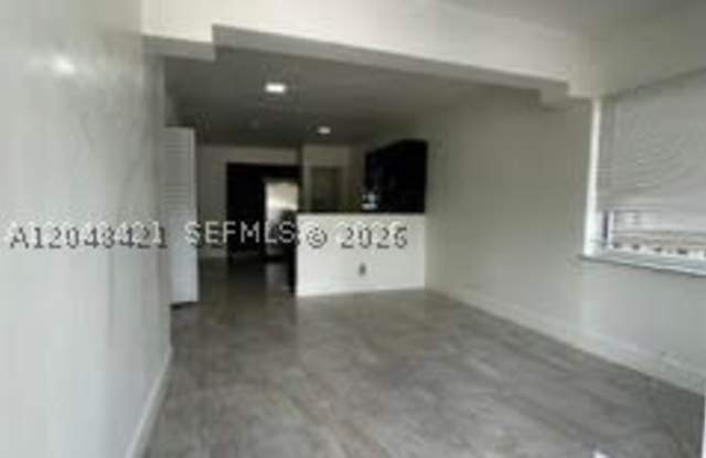 3411 NW 9th Ct Gallery 2