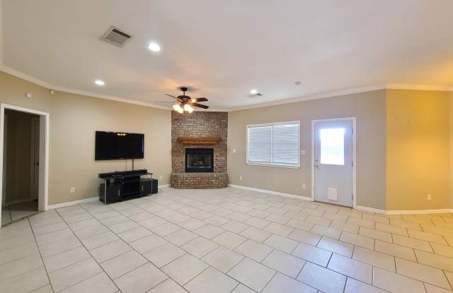 4631 Bowie Drive Gallery 2