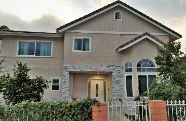 4 Bedrooms, 3 Baths, 2,809 sq. ft. Home in Canoga Park photos photos