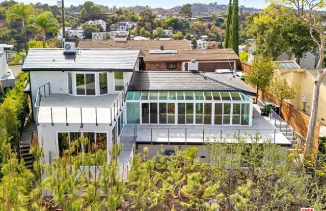 3714 Sunswept Drive Gallery 1