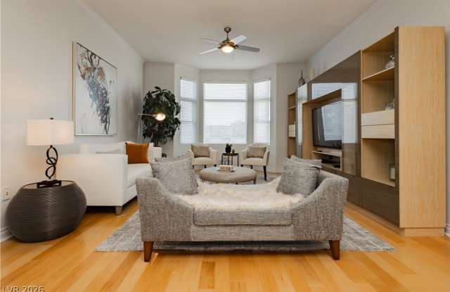 2220 Village Walk Drive Gallery 3