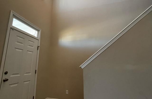 668 Red Oak Gallery 2