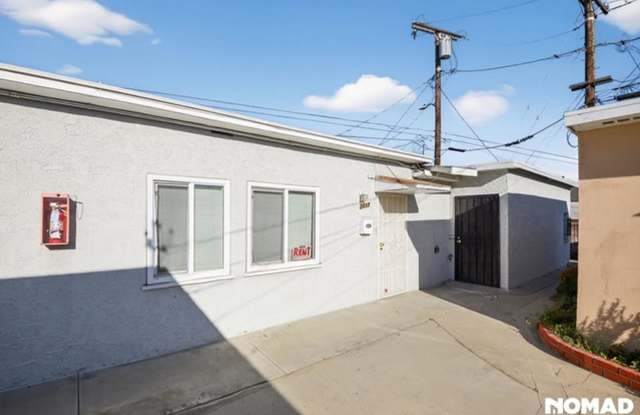 Charming 2 Bedroom 1 Bath Apartment For Rent photos photos