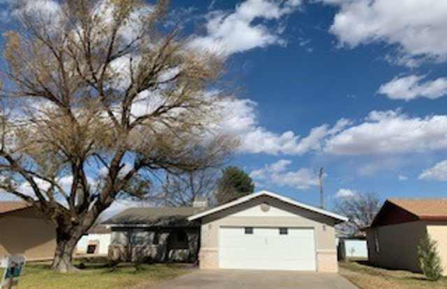 Beautiful 3 bedroom, 2 bath home with 2 car garage. photos photos