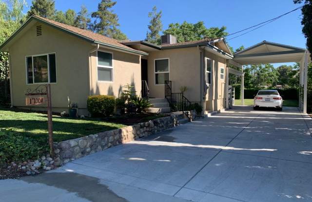 Charming 3+1 Canyon Country Cutie Nestled in the Hills! photos photos