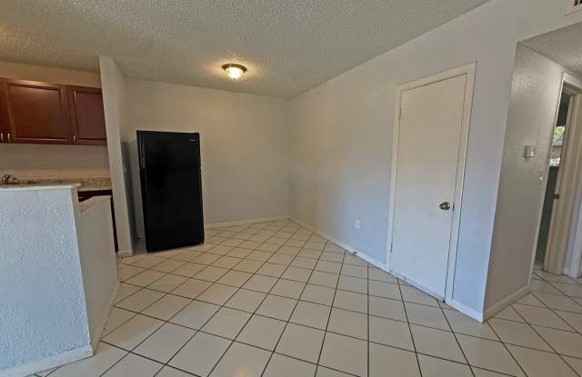 2 N Fernwood Ave #14 Gallery 3