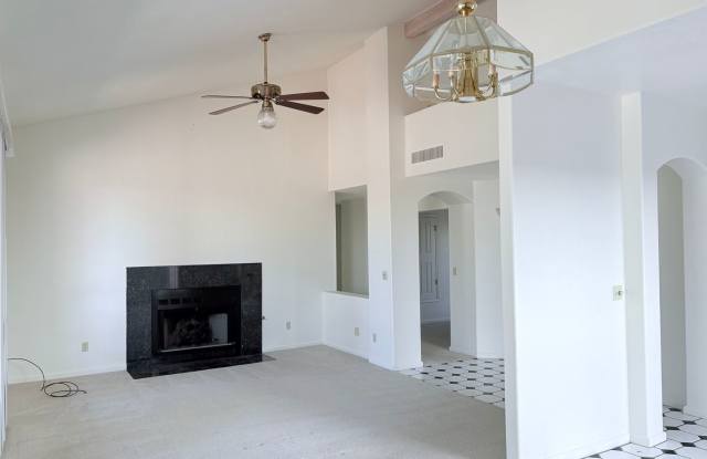 Spacious 2bd/2bath + Den home in gorgeous community (there's a lake!) photos photos