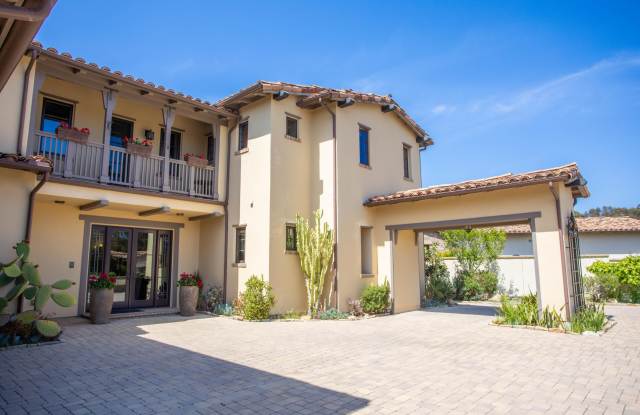 7705 Kestrel Lane Gallery 1