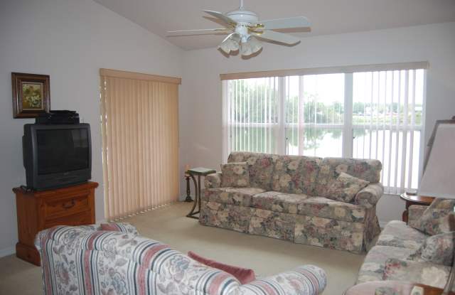 5703 Water Oak Ln Gallery 3