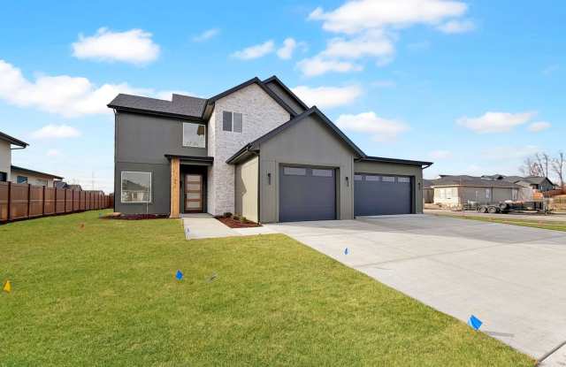 Pet-Friendly Luxury: New 4BD Construction with 2 Dedicated Offices in Eagle’s Centerra Community photos photos