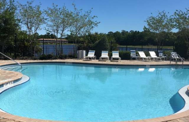Conserviation View - 3/2.5 Townhome with Lakeside Pool & Lakeside walking trial - gated community Gallery 3