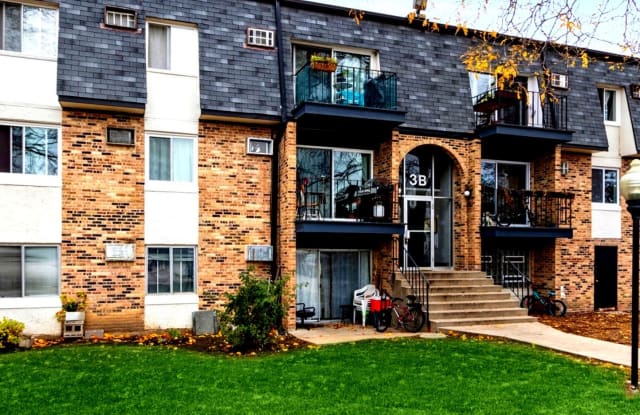 3 E Dundee Quarter Drive - 3 East Dundee Quarter Drive, Palatine, IL 60074