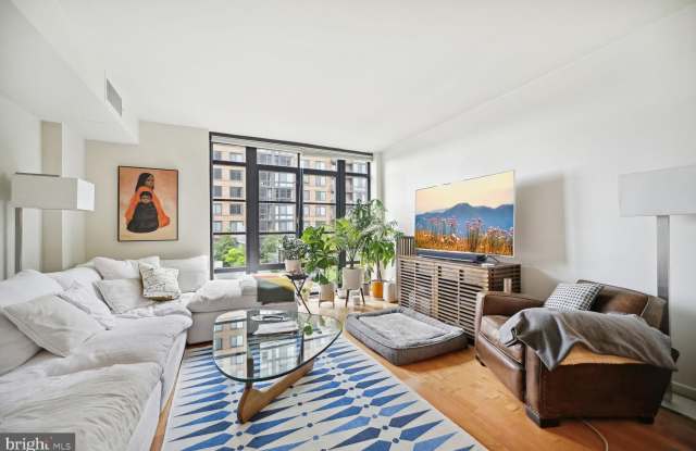 437 NEW YORK Avenue NW Gallery 3