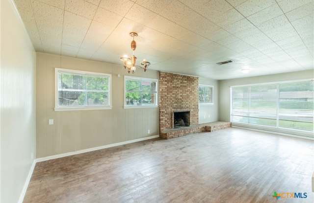 3209 Shady Hill Drive Gallery 2